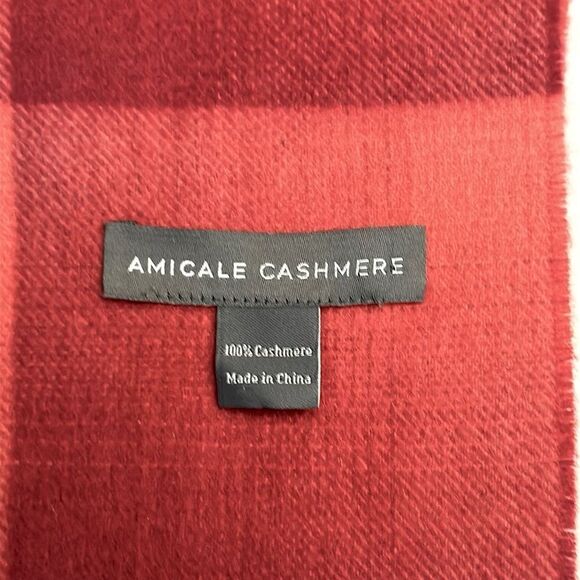 NWOT Amicale Cashmere Ombre Grid Red Scarf 70x12 inches - Picture 8 of 8